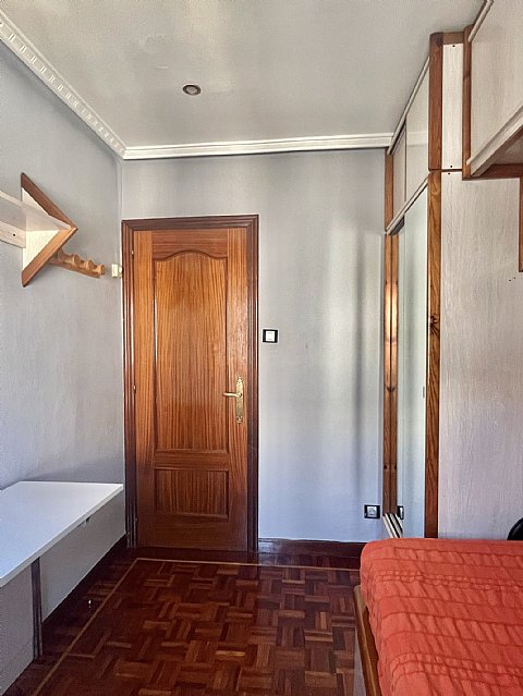 Piso de 2 hab y un baño en el centro de Santander