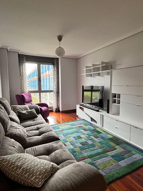 Piso de 2 hab, 2 baños con garaje y trastero a estrenar