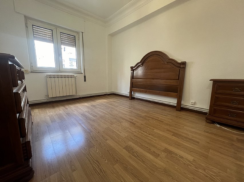 Vivienda de 2 habitaciones y un baño (todo exterior) en el centro de Santander