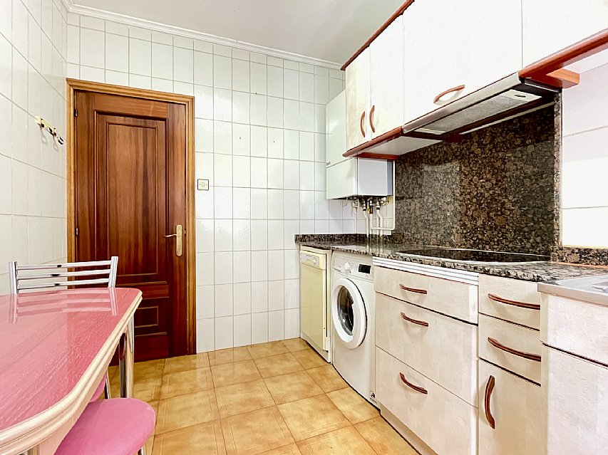 Vivienda de 2 habitaciones y un baño (todo exterior) en el centro de Santander