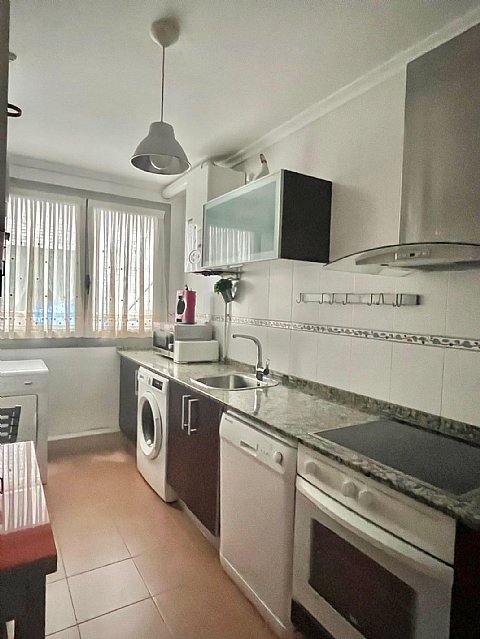 Piso de 2 hab, 2 baños con garaje y trastero a estrenar