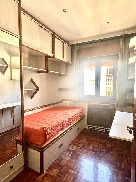 Piso de 2 hab y un baño en el centro de Santander