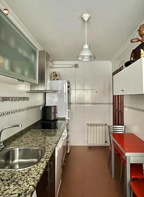 Piso de 2 hab, 2 baños con garaje y trastero a estrenar