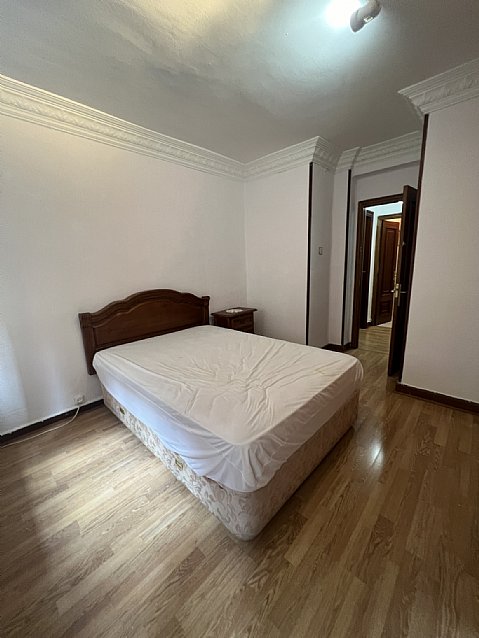 Vivienda de 2 habitaciones y un baño (todo exterior) en el centro de Santander