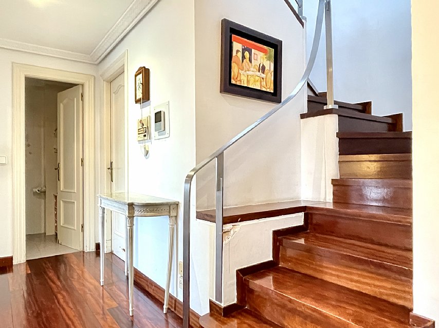 Duplex de 260 metros con garaje cerrado en El Sardinero