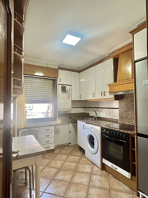 Piso de 2 hab y un baño en el centro de Santander