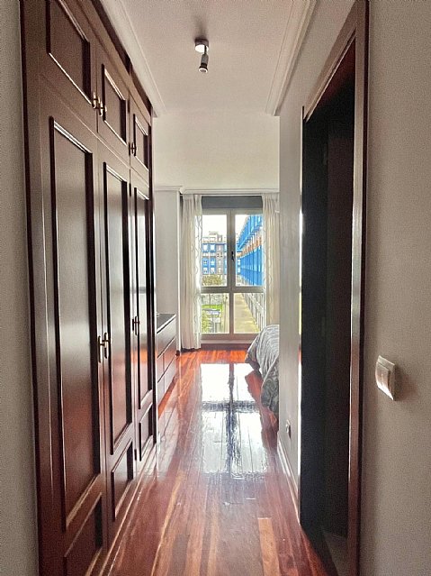 Piso de 2 hab, 2 baños con garaje y trastero a estrenar