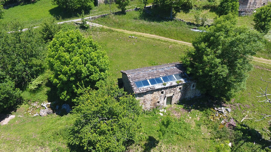 Cabaña en Pisueña, Selaya