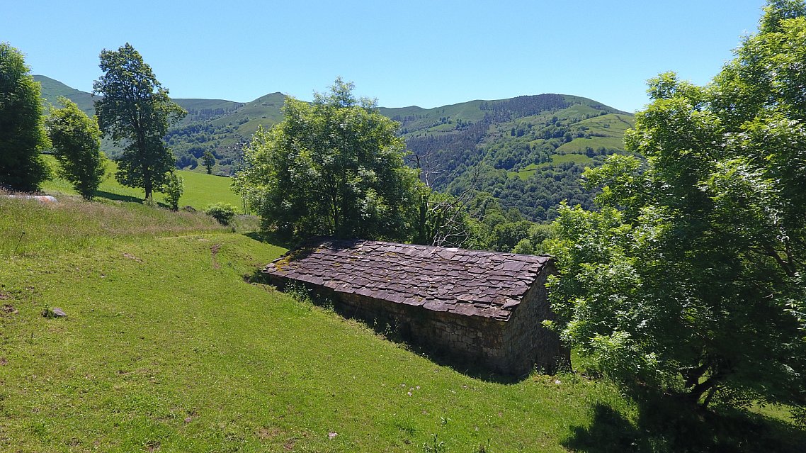 Cabaña en Pisueña, Selaya