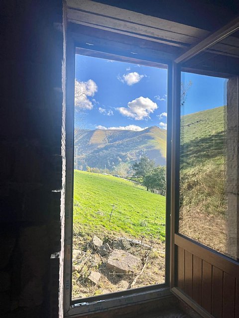 Encantadora casa-cabaña ubicada en un entorno rural privilegiado en el valle de Pisueña, Selaya
