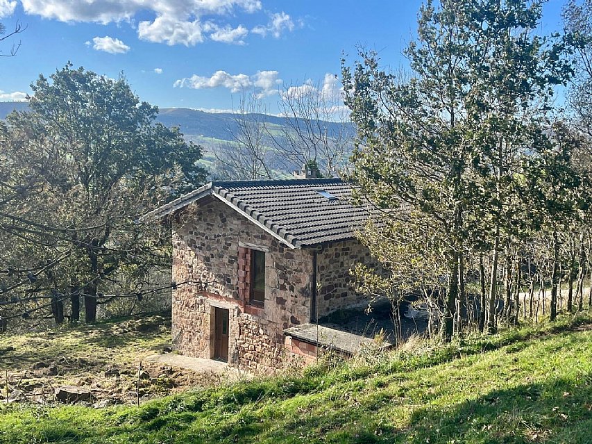 Encantadora casa-cabaña ubicada en un entorno rural privilegiado en el valle de Pisueña, Selaya