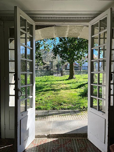 Conjunto de casas señoriales con finca urbana segregable y posibilidad de construir  