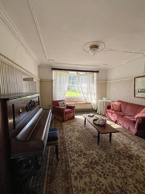 Conjunto de casas señoriales con finca urbana segregable y posibilidad de construir  