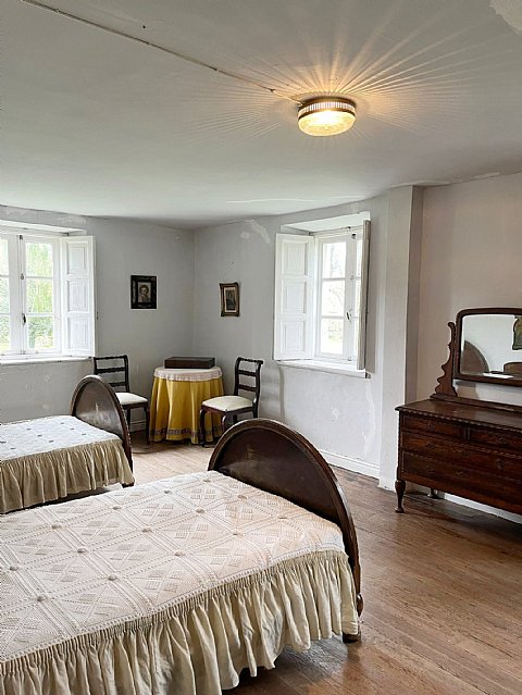 Conjunto de casas señoriales con finca urbana segregable y posibilidad de construir  