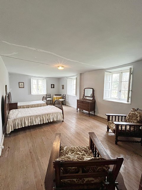 Conjunto de casas señoriales con finca urbana segregable y posibilidad de construir  