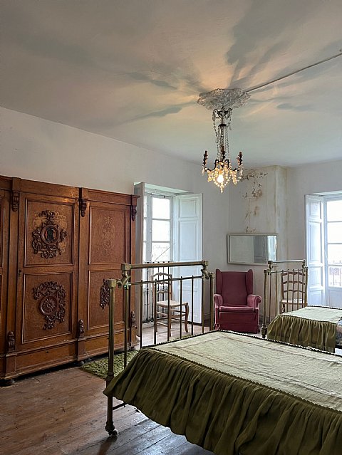 Conjunto de casas señoriales con finca urbana segregable y posibilidad de construir  