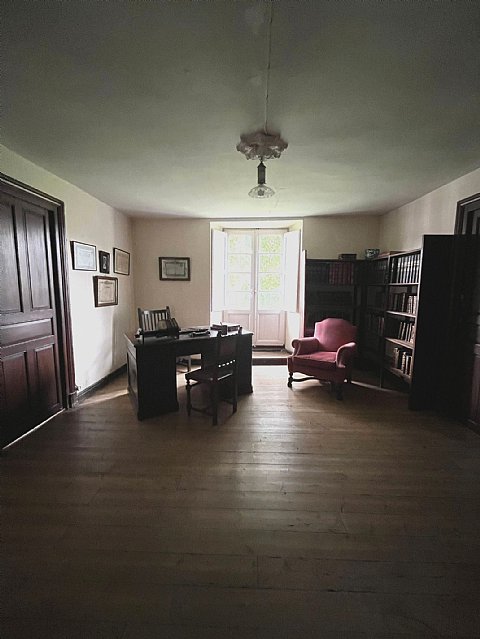 Conjunto de casas señoriales con finca urbana segregable y posibilidad de construir  