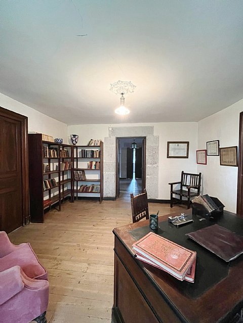 Conjunto de casas señoriales con finca urbana segregable y posibilidad de construir  