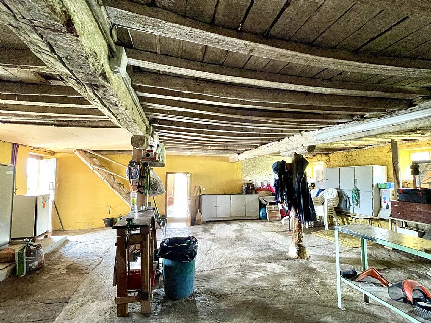 Chalet independiente con garaje y gran parcela en perfecto estado para entrar a vivir