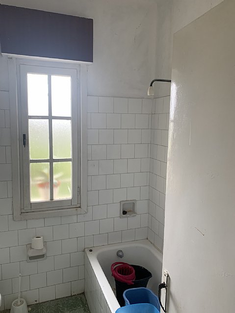 Casa indiviual de dos plantas con jardín en Barreda