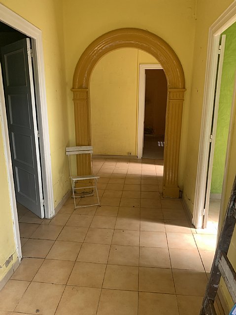 Casa indiviual de dos plantas con jardín en Barreda