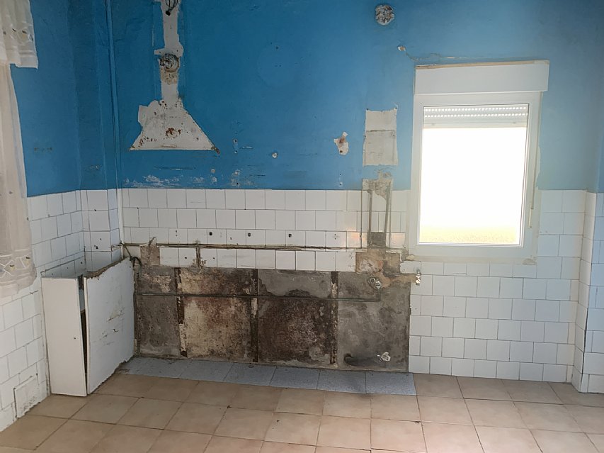 Casa indiviual de dos plantas con jardín en Barreda