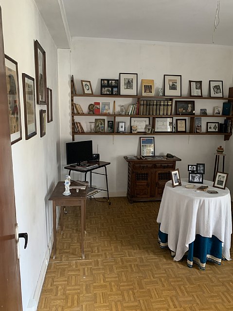 Casa indiviual de dos plantas con jardín en Barreda