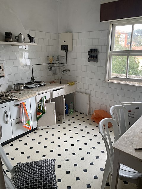 Casa indiviual de dos plantas con jardín en Barreda