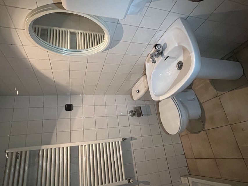 Amplio local en Torrelavega